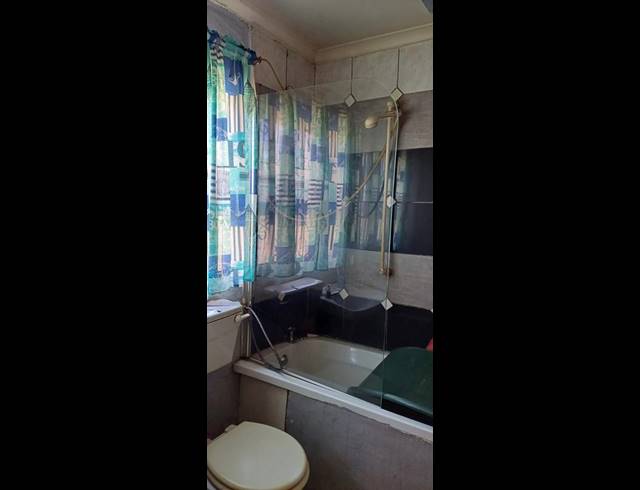 1 BEDROOM HOUSE FOR SALE IN MANENBERG